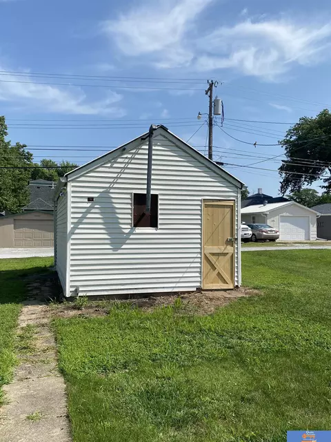 1210 Bell St, Beatrice, NE 68310 photo 4