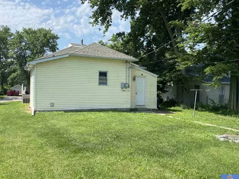 1210 Bell St, Beatrice, NE 68310 photo 5