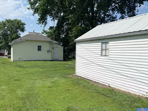 1210 Bell St, Beatrice, NE 68310 photo 6