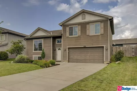 13719 S 44 St, Bellevue, NE 68123