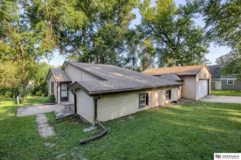 4116 N 87th St, Omaha, NE 68134
