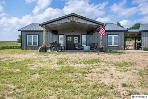 20791 N 98th St, Waverly, NE 68462