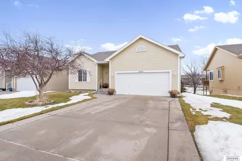 4839 S 190th Cir, Omaha, NE 68135