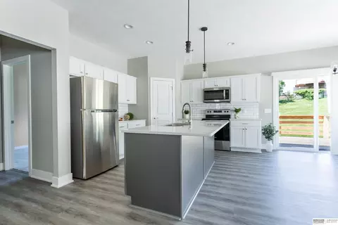 314 N Allen St, Bennington, NE 68007