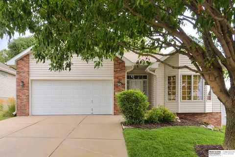17004 Western Ave, Omaha, NE 68118