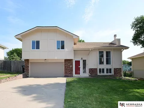 13124 Burdette Cir, Omaha, NE 68164