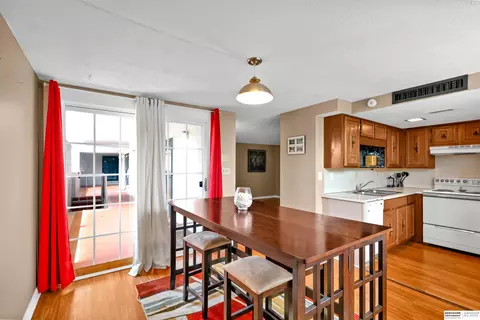 120 S 38th Ave #36, Omaha, NE 68131