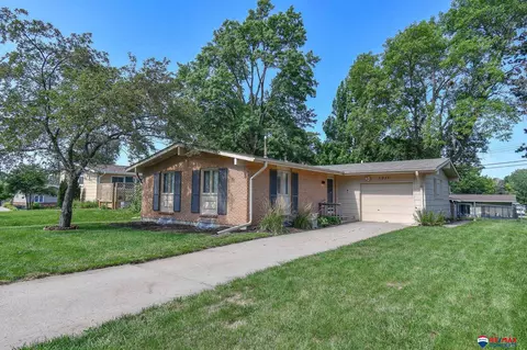 1011 N 78th St, Lincoln, NE 68505