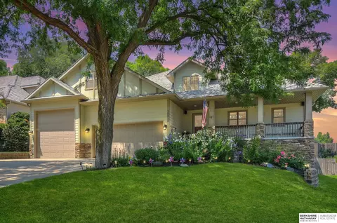 15510 Pierce Cir, Omaha, NE 68144