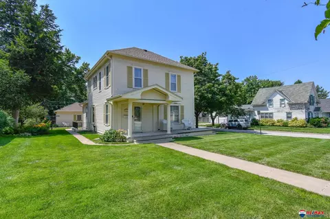 5103 Walker Ave, Lincoln, NE 68504