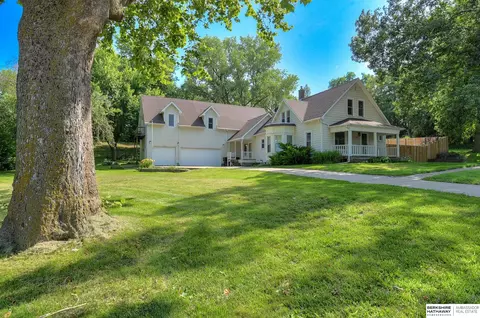 405 W Oak St, Hooper, NE 68031