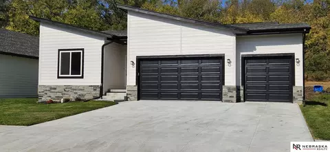 2738 Krejci Blvd, Blair, NE 68008