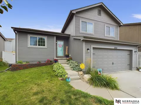 19469 S St, Omaha, NE 68135