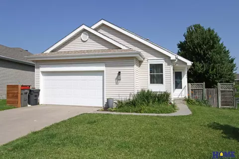 2906 Channel Dr, Lincoln, NE 68516