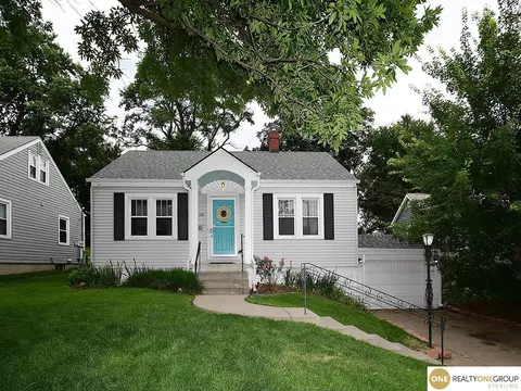 5010 Walnut St, Omaha, NE 68106