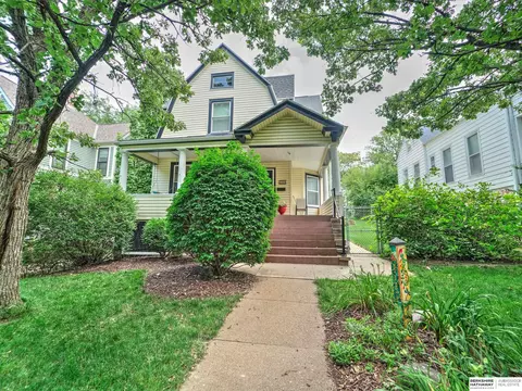 1115 S 33 St, Omaha, NE 68105
