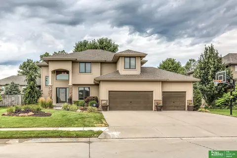 2116 S 192nd Ave, Omaha, NE 68130