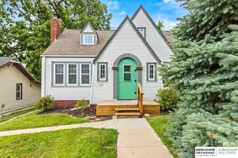 3033 Ida St, Omaha, NE 68112