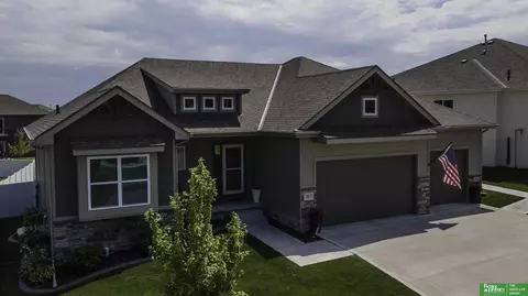 965 Elm Cir, Springfield, NE 68059 photo 3