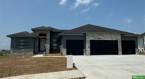 5420 N 196th Ave, Elkhorn, NE 68022