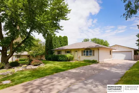 3003 S 38th Ave, Omaha, NE 68105