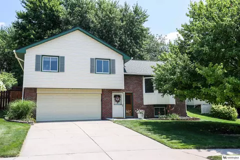 1891 N 153rd Plz, Omaha, NE 68154