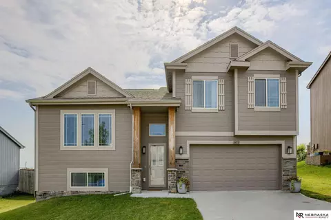 14331 S 17th St, Bellevue, NE 68123
