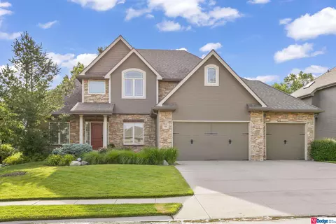 705 S 197th St, Elkhorn, NE 68022