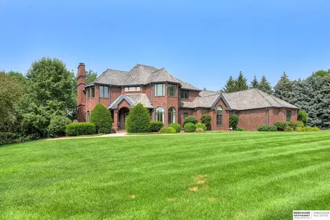 14210 Hamilton St, Omaha, NE 68154