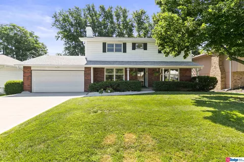 11305 Gold St, Omaha, NE 68144