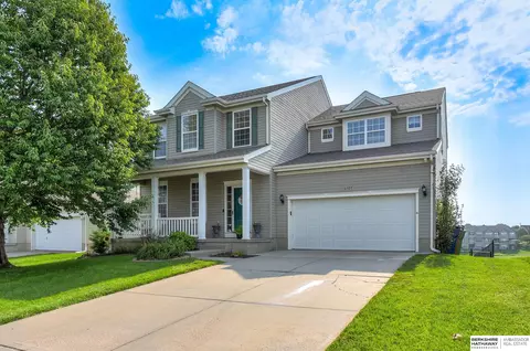 14107 Kelly Dr, Bellevue, NE 68123