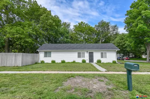 4037 N 70th St, Lincoln, NE 68507