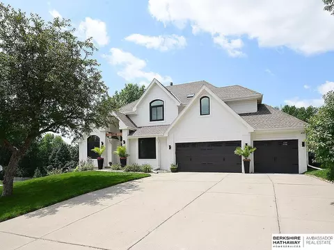 5074 S 174 St, Omaha, NE 68135