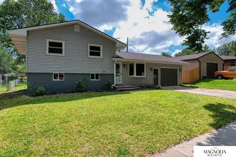 620 N 55 St, Lincoln, NE 68504