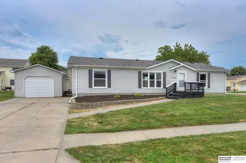7530 N 285th Cir, Valley, NE 68064