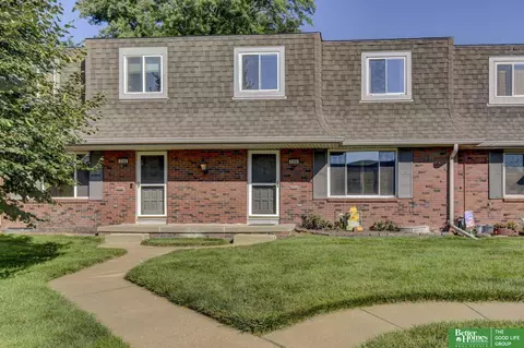 2306 Benson Gardens Blvd, Omaha, NE 68134