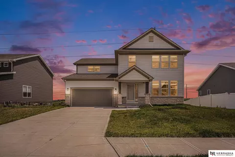 11263 S 114th Ave, Papillion, NE 68046