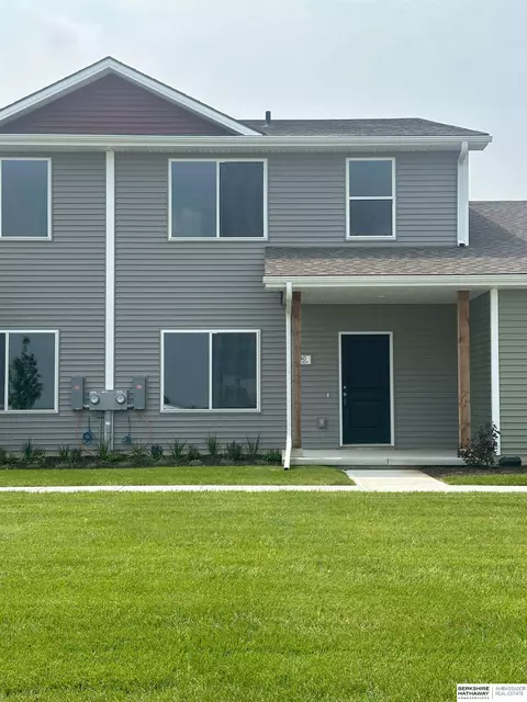 2140 N Aaron Way, Fremont, NE 68025