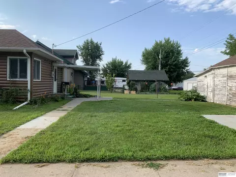 Exterior - 218 7th St, Uehling, NE 68063 photo 5 of 13