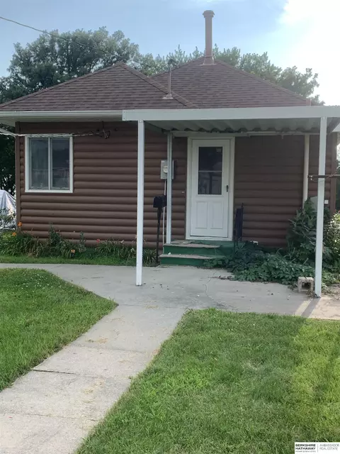 Exterior - 218 7th St, Uehling, NE 68063 photo 2 of 13