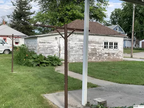 Exterior - 218 7th St, Uehling, NE 68063 photo 11 of 13