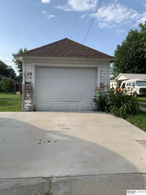 Exterior - 218 7th St, Uehling, NE 68063 photo 9 of 13
