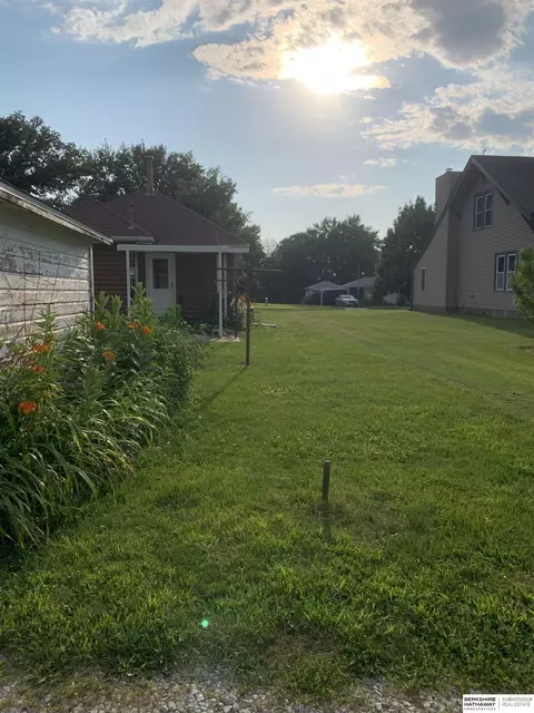Exterior - 218 7th St, Uehling, NE 68063 photo 7 of 13
