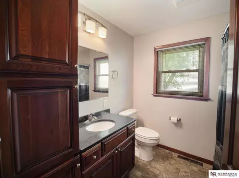 Bath - 11345 W Bluff Rd, Malcolm, NE 68402 photo 1 of 3