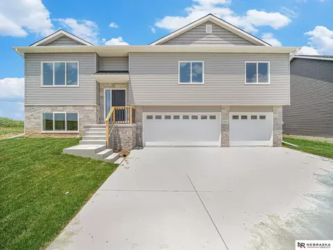 854 W Avondale St, Lincoln, NE 68523