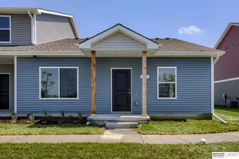 2157 Brandon Ln, Fremont, NE 68025