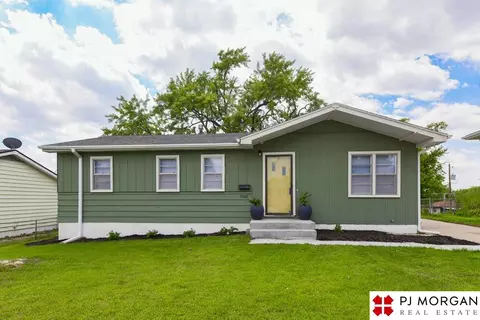 5542 N 61 St, Omaha, NE 68104