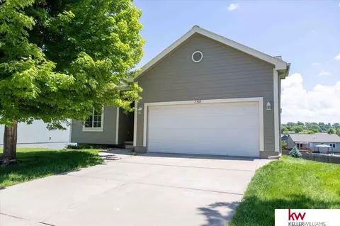 7505 N 77 Ave, Omaha, NE 68122