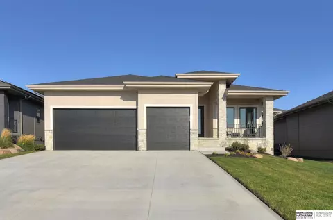 5811 N Hws Cleveland Blvd, Omaha, NE 68116