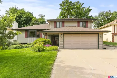 2913 Redwing Cir, Bellevue, NE 68123